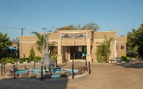 Elephant View Lodge & Apartments